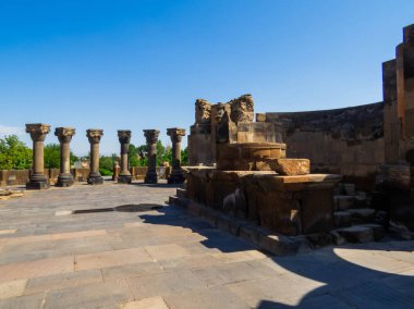 Ermenistan 'daki Zvartnots Katedrali' nin yıkıntılarının manzarası