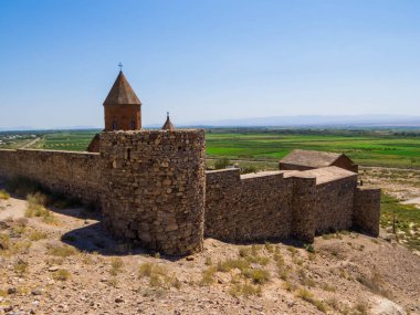Ermenistan ile Türkiye arasındaki sınırdaki Ararat Dağı yakınlarındaki Khor Virap manastırının görüntüsü
