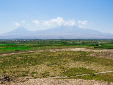 Türkiye 'de Ermenistan sınırında görülen Arart Dağı manzarası
