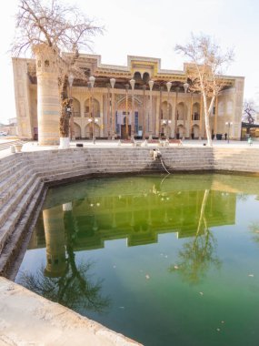 Özbekistan 'ın Buhara kentindeki Bolo Hauz Camii manzarası