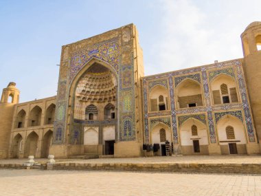 Abdulaziz Khan 'daki odun oyma müzesinin manzarası. Buhara, Özbekistan 'da