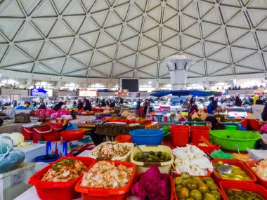 Taşkent, Özbekistan - 25 Ocak 2024: Chorsu Çarşısı.