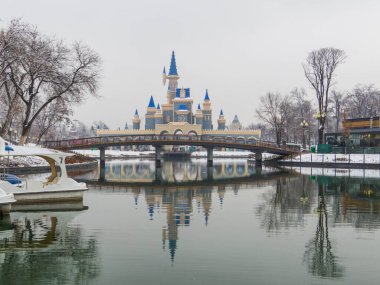 Adını Alisher Navoi 'den alan Özbekistan Ulusal Parkı manzarası. Taşkent, Özbekistan