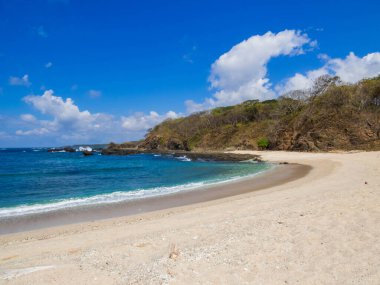 Guanacaste, Kosta Rika 'daki San Juanillo Sahili manzarası