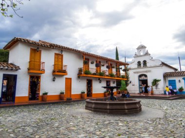 Medellin, Kolombiya - 17 Şubat 2024: Ünlü Pueblito Paisa Medellin.