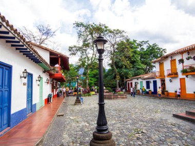 Medellin, Kolombiya - 17 Şubat 2024: Ünlü Pueblito Paisa Medellin.