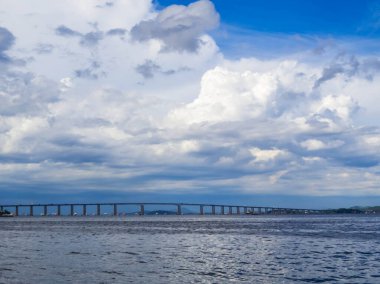 Rio-Niteroi Köprüsü (resmi olarak Başkan Costa e Silva Köprüsü), Rio de Janeiro, Brezilya