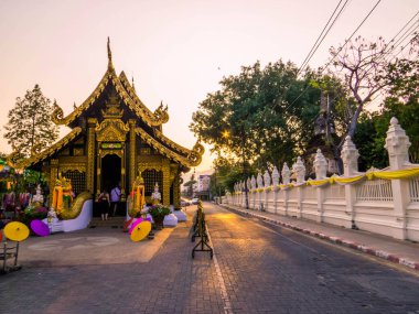Chiang Mai, Tayland 'da gün batımında Picturesque Caddesi