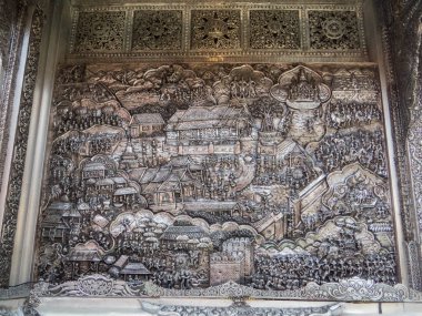 Tayland, Chiang Mai 'deki Gümüş Tapınak' ta (veya Wat Sri Suphan) yardım