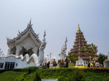 Chiang Rai, Tayland - 14 Nisan 2024: Huay Pla Klang Tapınağı (Merhamet Tanrıçası).