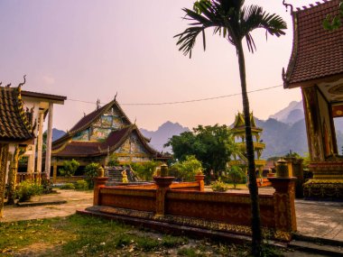 Pha Tang Tapınağı, Vang Vieng, Laos