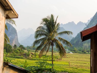 Pha Tang, Vang Vieng, Laos 'taki inanılmaz tropikal manzara