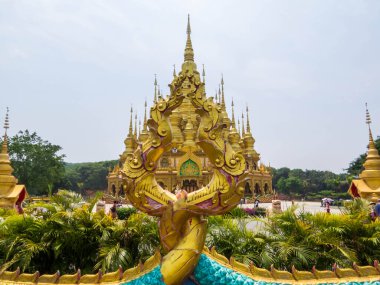 Jinghong 'daki Mengle Tapınağı, Xishuangbanna Autonomus Bölgesi, Yunnan, Çin