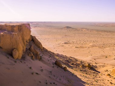 Gobi Çölü, Moğolistan 'daki Alevli Kayalıkların Manzarası
