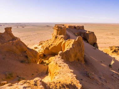 Gobi Çölü, Moğolistan 'daki Alevli Kayalıkların Manzarası