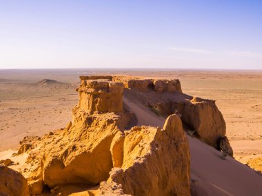 Gobi Çölü, Moğolistan 'daki Alevli Kayalıkların Manzarası