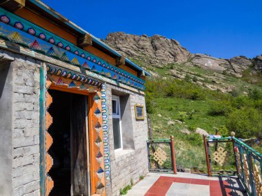 Gorkhi Terelj Ulusal Parkı, Moğolistan 'daki Aryapal Budist Tapınağı manzarası