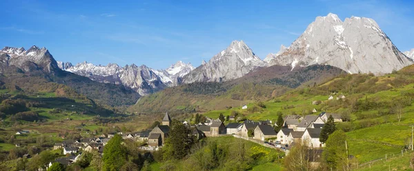 Village Och Cirkus Lescun Aspe Valley Pyrenéerna Frankrike — Stockfoto