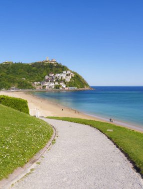 Donostia-San Sebastian şehrindeki tatillerde güzel Ondarreta plajının tadını çıkarabilirsiniz. Turizm için mükemmel bir yer..