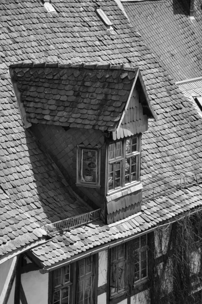 Starý Dřevěný Dům Městě — Stock fotografie