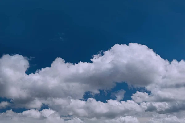 美しい青空白い雲自然パターン抽象的な背景テクスチャ — ストック写真