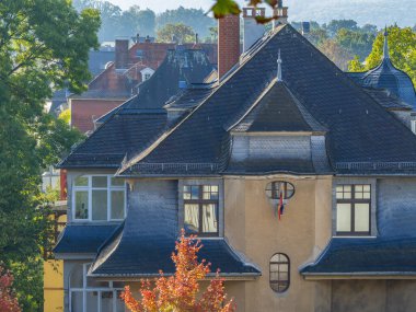 Marburg 'da çatı ve evler.