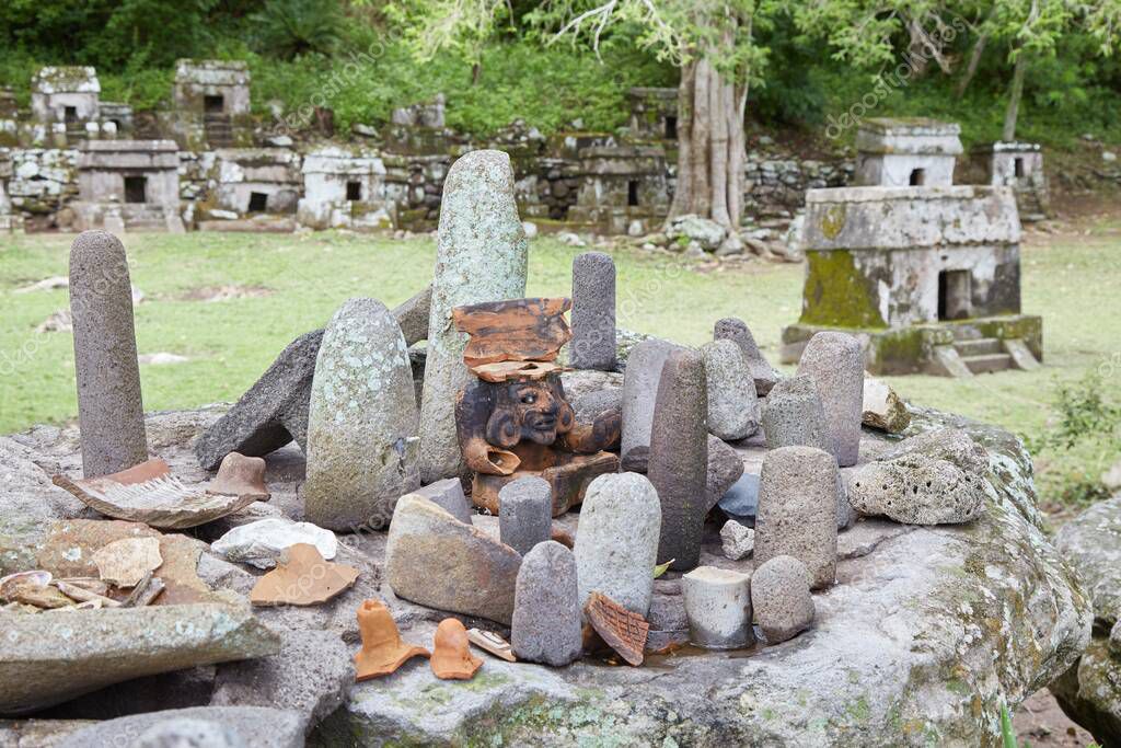 Las antiguas tumbas de la colina de Quiahuiztlan en Veracruz, México