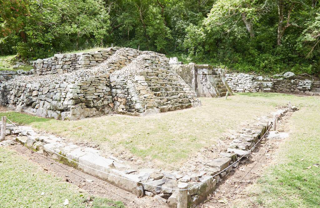 Las antiguas tumbas de la colina de Quiahuiztlan en Veracruz, México
