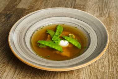 Yumurtalı yeşil fasulye çorbası.
