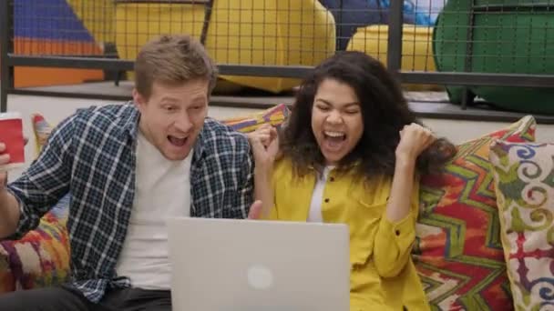 Euphoric Couple Cheerful Male Female Read Unbelievable News Laptop Celebrate — Stock video
