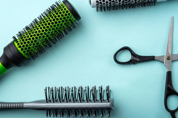 Friseurbedarf Kämme Und Scheren Hintergrund Haarpflege — Stockfoto