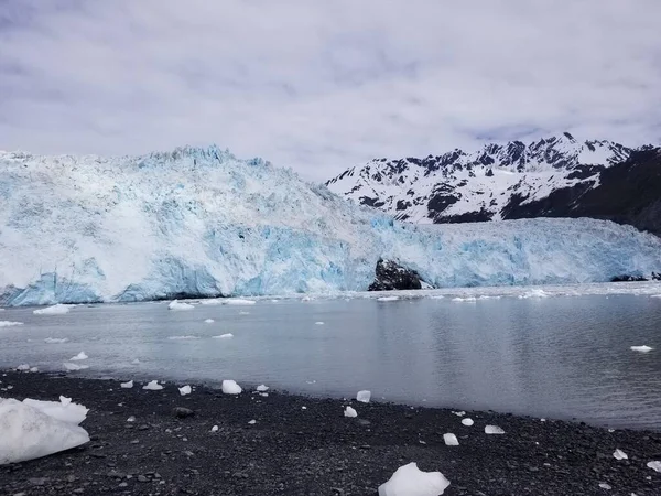 Een Enorme Gletsjer Alaska Tijdens Zomer Deze Gletsjer Ongeveer Een — Stockfoto