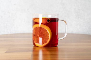 Sütlü çay, sütlü siyah çay, çikolatalı latte, banço, Jeju, mandalina çayı.