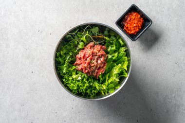 Kore yemeği tartar, biftekli sashimi, etli gözleme, etli tartar, Kore bifteği.
