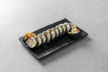 Rabokki Tteokbokki Soft Tofu Stew Jeyuk Rice Bowl Jjolmyeon Domuz Pirzolası Omurice Rabokki tteokbokki, yumuşak tofu güveci, domuz eti, jjjjolmyeon, domuz pirzolası, omurice Tuna gimbap. Gimbap Kore yemeği.