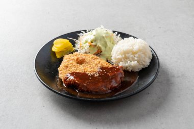 Rabokki Tteokbokki Soft Tofu Stew Jeyuk Rice Bowl Jjolmyeon Domuz Pirzolası Omurice Rabokki tteokbokki, yumuşak tofu güveci, domuz eti, jjjjolmyeon, domuz pirzolası, omurice Tuna gimbap. Ver bakalım vaftizli Kore yemeği