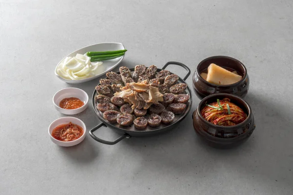 Korean food dish Boiled pork, Abai Sundae, Sundae, assorted Sundae, Chal Sundae, Badger Gamtu