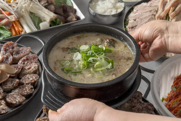 Korean food dish Boiled pork, Abai Sundae, Sundae, assorted Sundae, Chal Sundae, Badger Gamtu