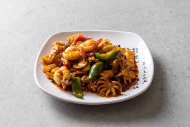 Palbochae Tangsuyuk Samseon Tepsisi Kara Fasulye Eriştesi Kara Fasulye Eriştesi Midye Jlam Jjamppong Çin Mutfağı