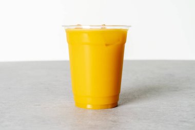 Elmalı lahana suyu, limonata, kızarmış patates latte, portakal suyu.