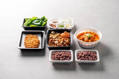 Izgara domuz eti, ızgara domuz eti, ızgara domuz eti Kore yemeği.