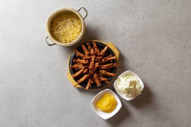 Baharatlı tavuk ayağı, domuz eti, kızarmış domuz kemiği, tavuk ayağı, ızgara, kızarmış, kemiksiz ayak, çorbada tavuk ayağı, Kore yemeği,