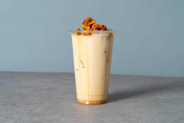 Mugwort Kremalı Latte, Cafe, Mugwort Kreması, Krema, Dalgona, Çikolata, Spaener, Kahve, Buz