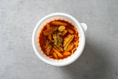 Pirinç keki, kızartma, tteokbokki, çikolata, marşmelov, kurabiye, yeşil çay, nilüfer çiçeği, Oreo