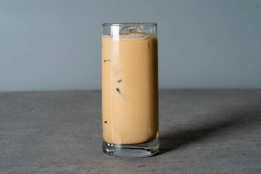 Kore yemeği latte kahve buzlu pirinç unlu latte fındık sütlü sütlü krema tuzlu karamelli karamelli Croffle Karamelli kruvasan kremalı kruvasan fırında aperatif