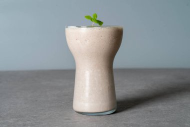 Kore yemeği latte kahve buzlu pirinç unlu latte fındık sütlü sütlü krema tuzlu karamelli karamelli Croffle Karamelli kruvasan kremalı kruvasan fırında aperatif