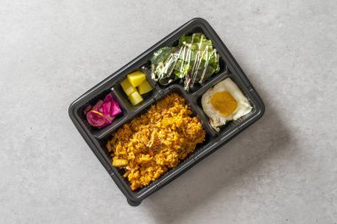 Kore yemek tabağı Omurice Beslenme çantası kimchi kızarmış pirinç Sori sarımsaklı jambon kızarmış pirinç Tonkatsu