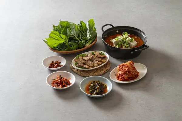 Korean food dish kimchi soup soy bean paste soup Grilled Pork Belly Spicy Mixed Noodles Spicy jjolmyeon cold bean-soup noodles
