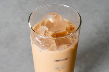 Greyfurt Cheongade Kore yemekleri tatlı limonlu süt çayı tatlı limonlu vanilyalı latte çörekler