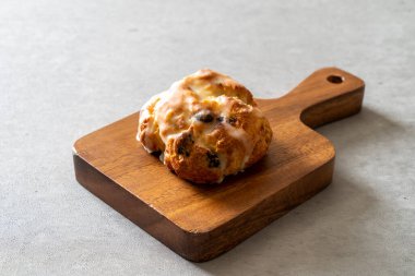 Sade mısır, çörek, incir, parkan, kibrit, limon, çikolata